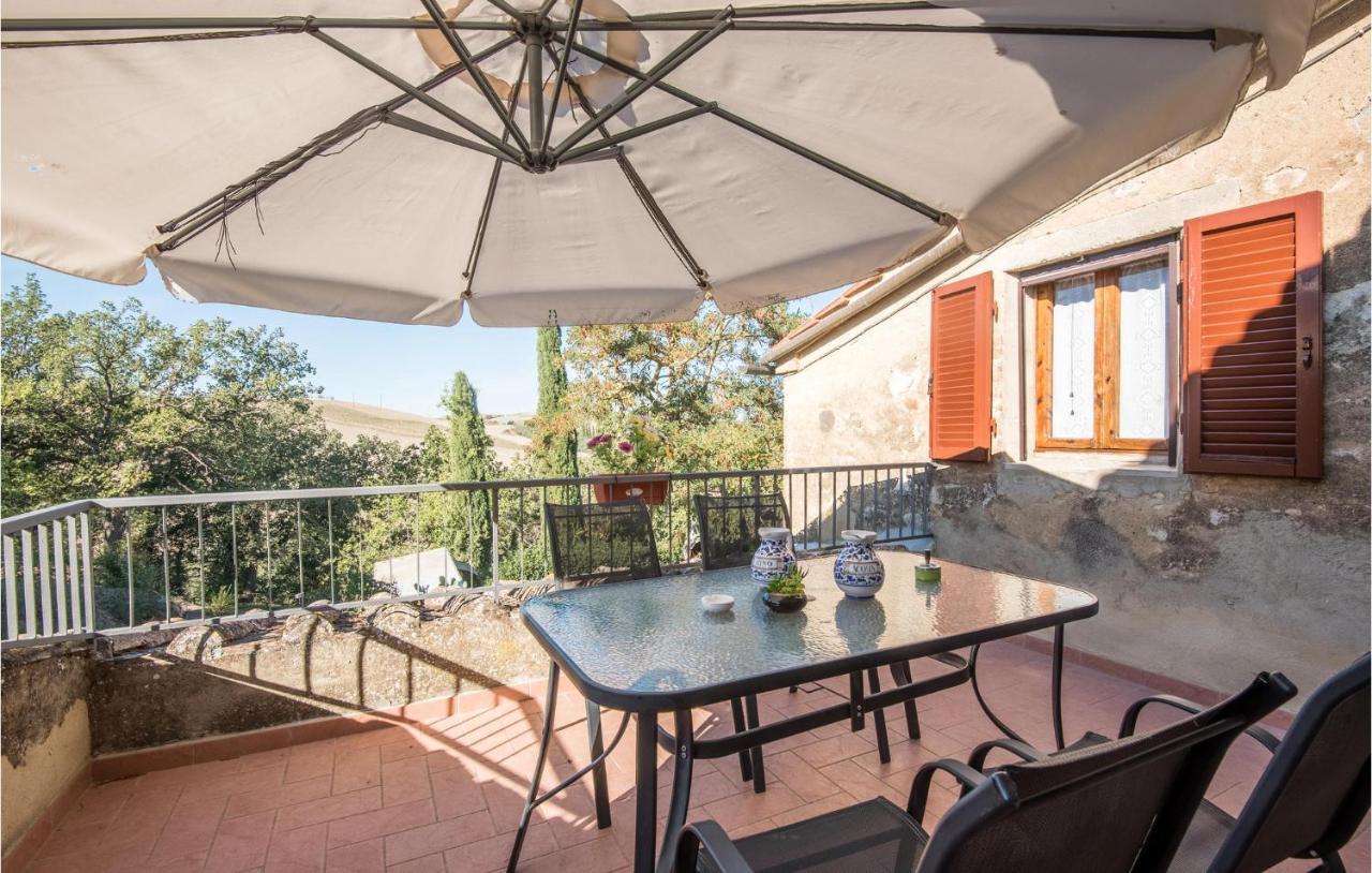 Gorgeous Home In Montalcino With Kitchen Exterior foto